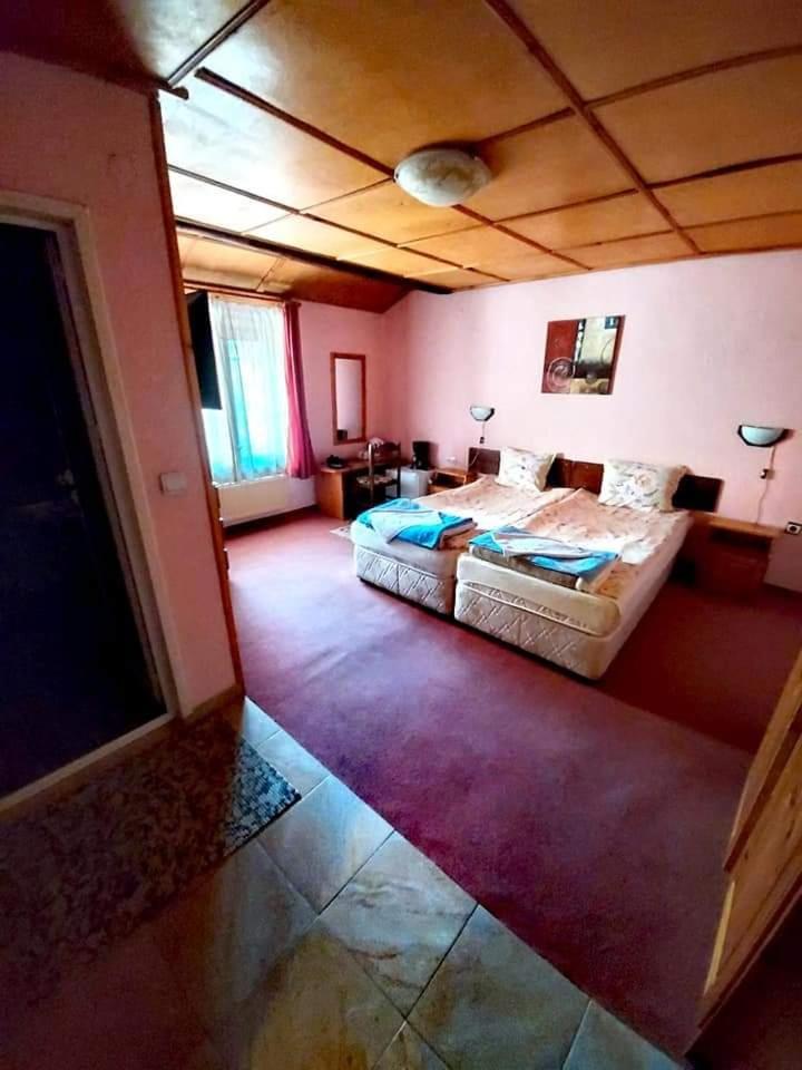 Family Hotel Santo Bansko Ngoại thất bức ảnh